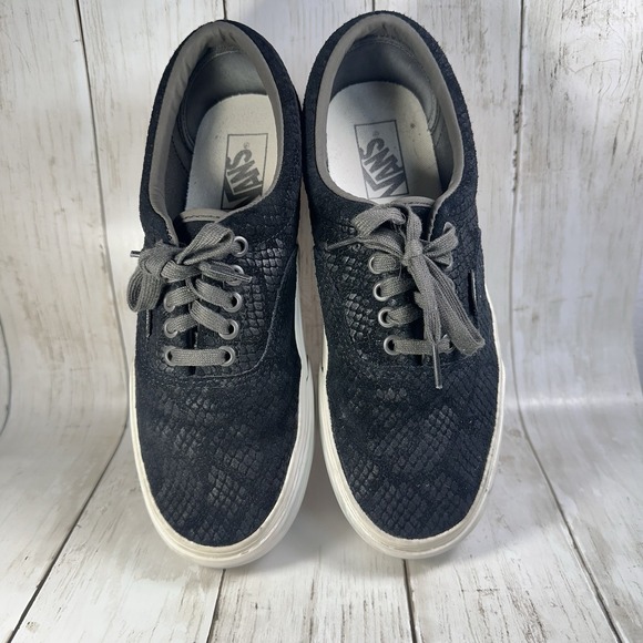 Vans Shoes - Vans Era Platform Animal Emboss/Black Women  9.5 Men 8.0 size‎